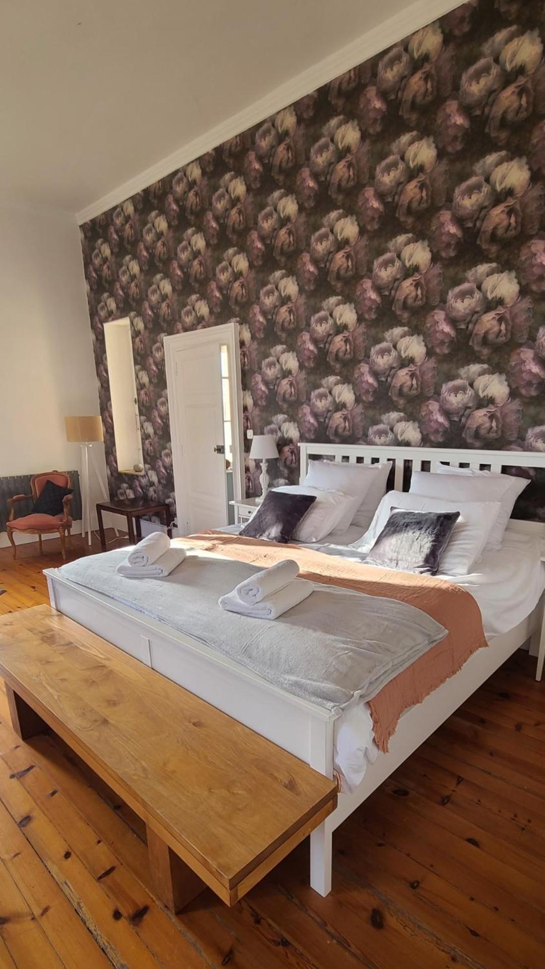 Le Manoir Du Moulin De Madame Bed & Breakfast Villeneuve-sur-Lot Ruang foto